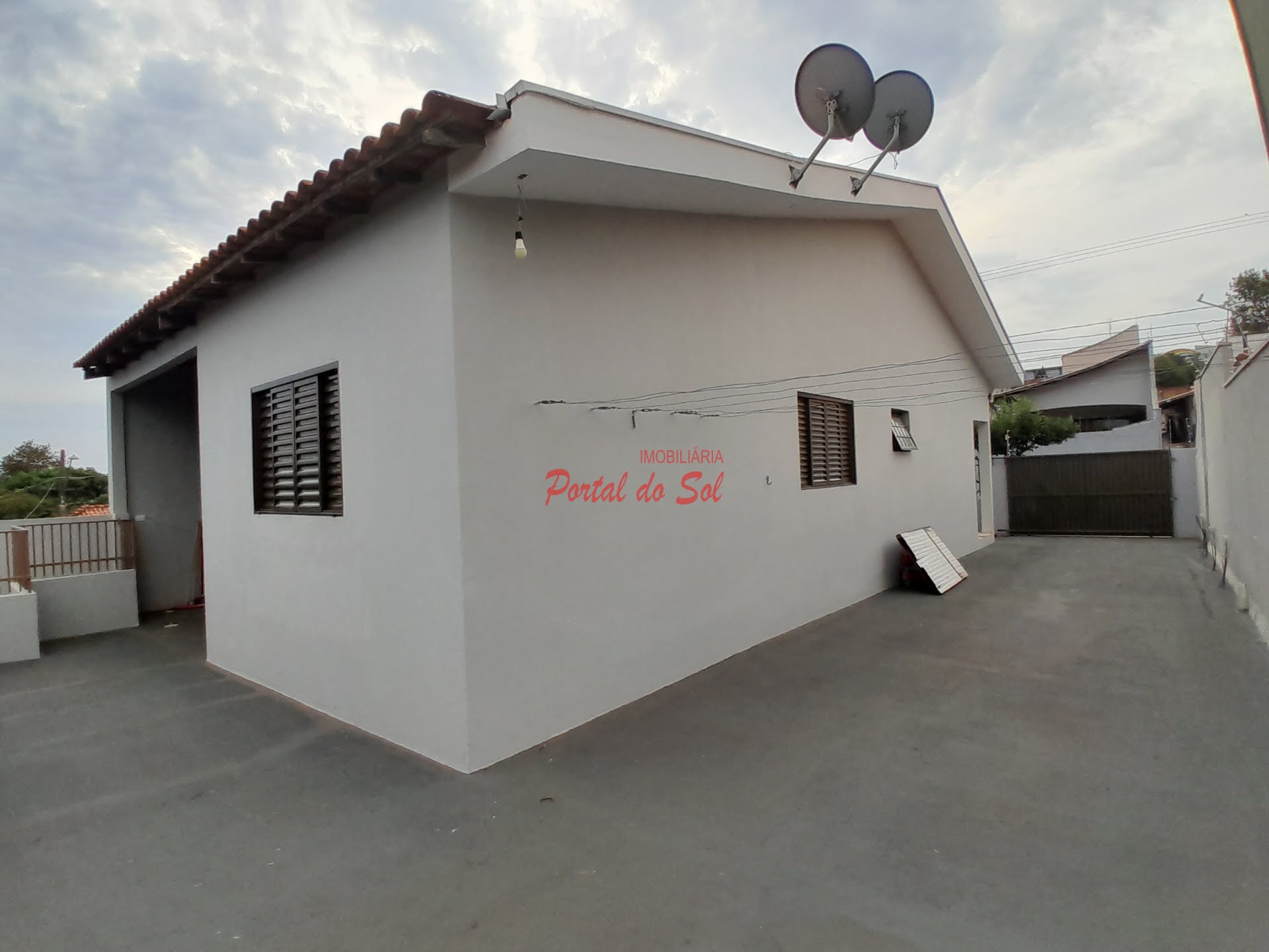 Casa à venda com 3 quartos, 1 banheiro, 3 vagas e 181m² no Centro, Santo Antônio da Platina (PR) — foto 2 de 9
