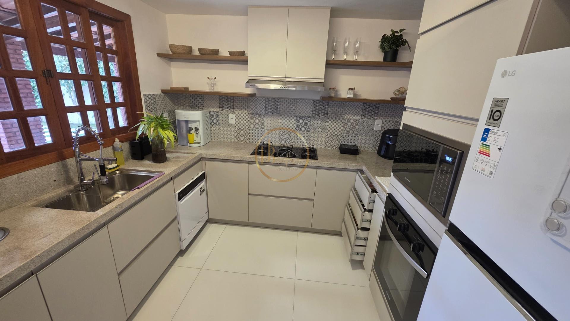 Casa à venda com 5 quartos, 5 suítes, 5 vagas e 240m² no Nova Cabrália, Santa Cruz Cabrália (BA) — foto 7 de 22