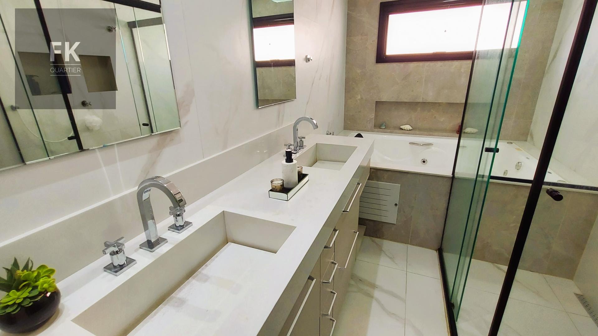 Casa para alugar com 4 quartos, 4 suítes, 4 vagas e 264m² no Alphaville, Santana de Parnaíba (SP) — foto 9 de 19