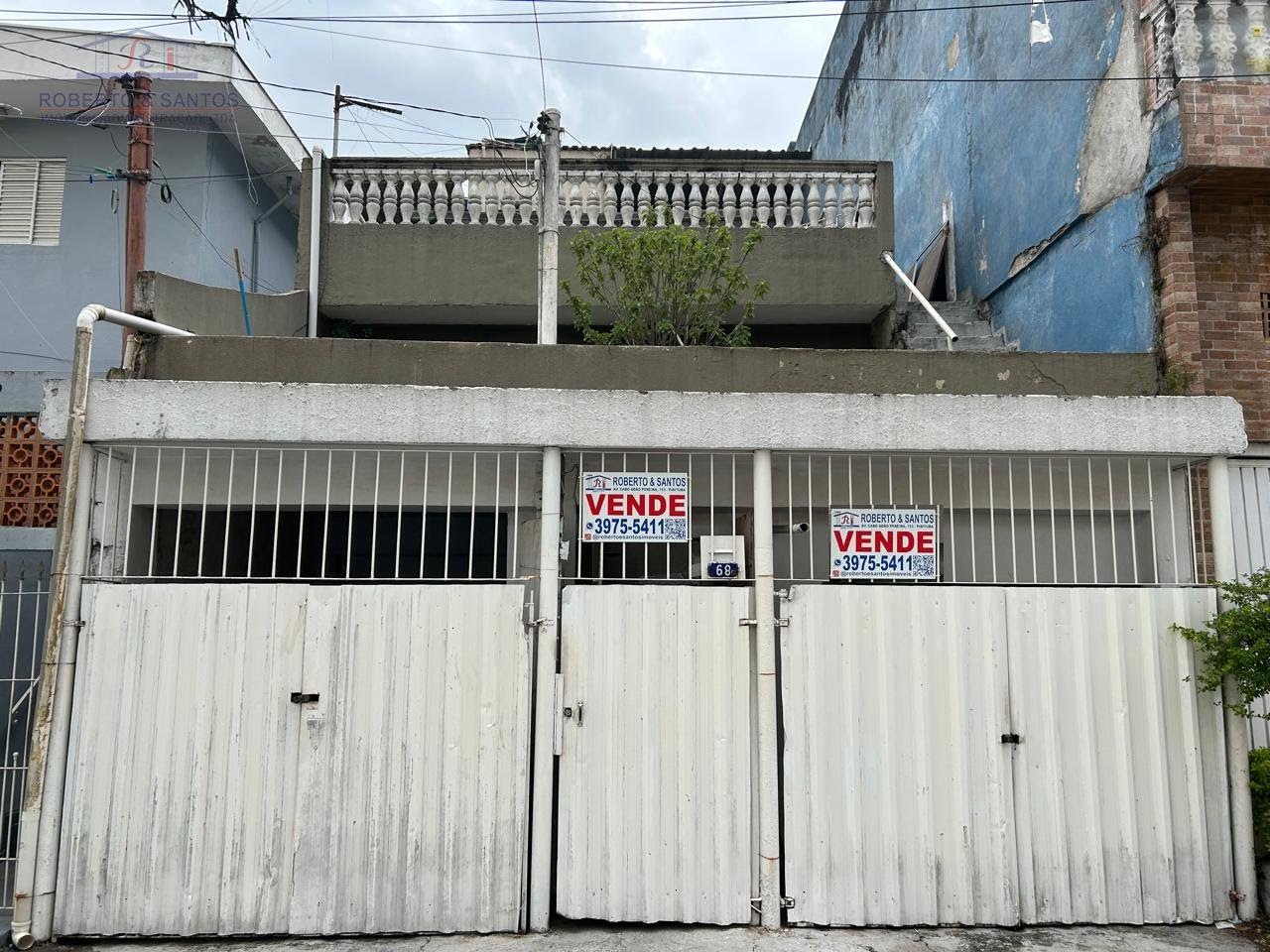 Frente com garagem 