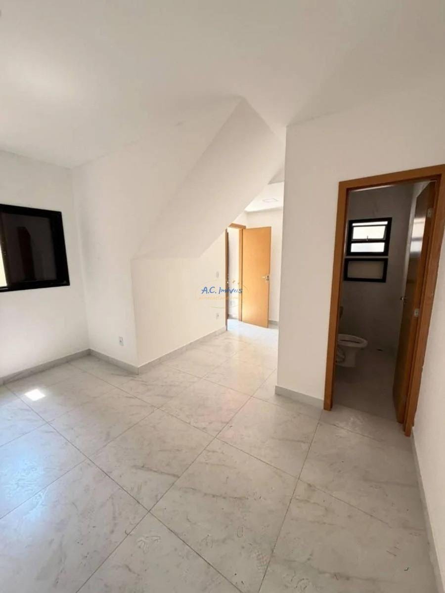 Casa à venda com 3 quartos, 1 suíte, 2 vagas e 120m² no Aviação, Praia Grande (SP) — foto 7 de 16