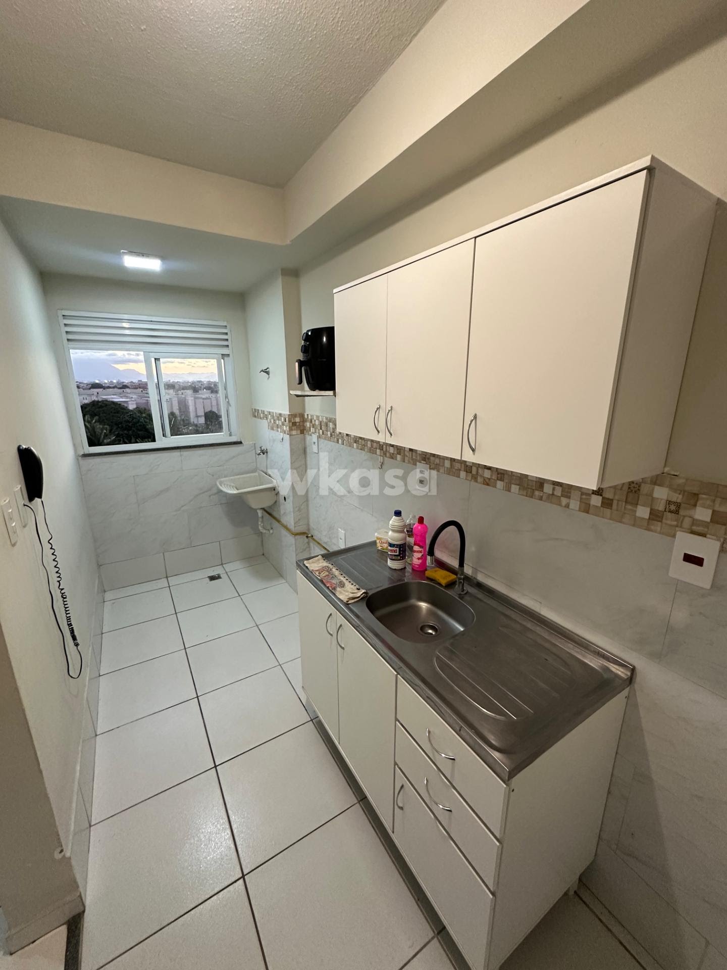 Apartamento à venda com 2 quartos, 1 banheiro e 46m² no Ourimar, Serra — foto principal
