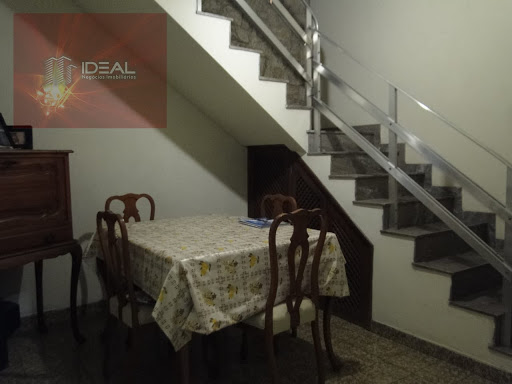 Casa Triplex à venda na Avenida 28 de Março em Campos dos Goytacazes