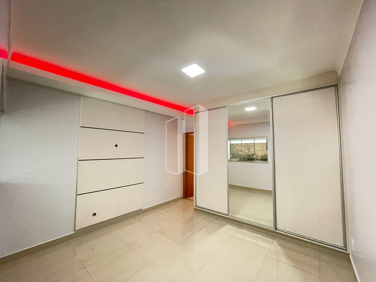 Casa à venda com 3 quartos, 1 suíte, 4 vagas e 180m² no Residencial Center Ville, Goiânia (GO) — foto 13 de 25