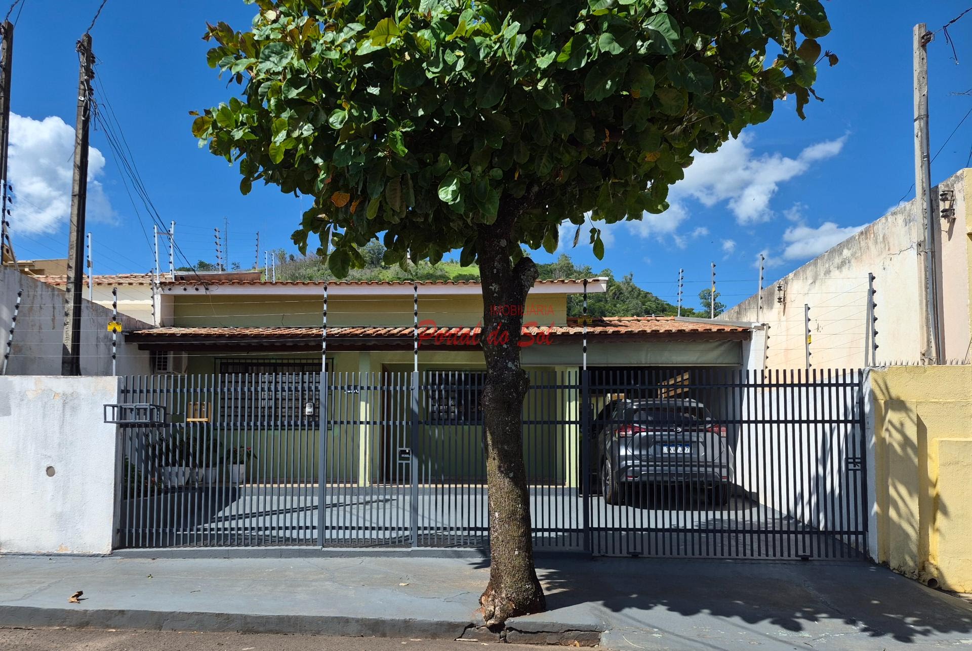 Casa à venda com 3 quartos, 3 banheiros, 2 vagas e 164m² no Centro, Santo Antônio da Platina — foto principal