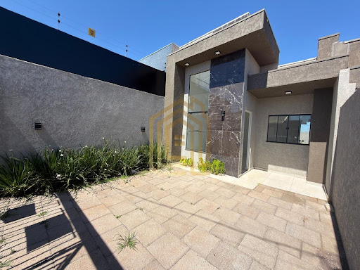 Casa à Venda no Florais Cascavel: 2 Quartos, 75m², R$370mil