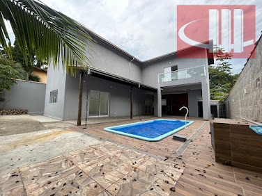 Sobrado com piscina para Locação em Caraguatatuba