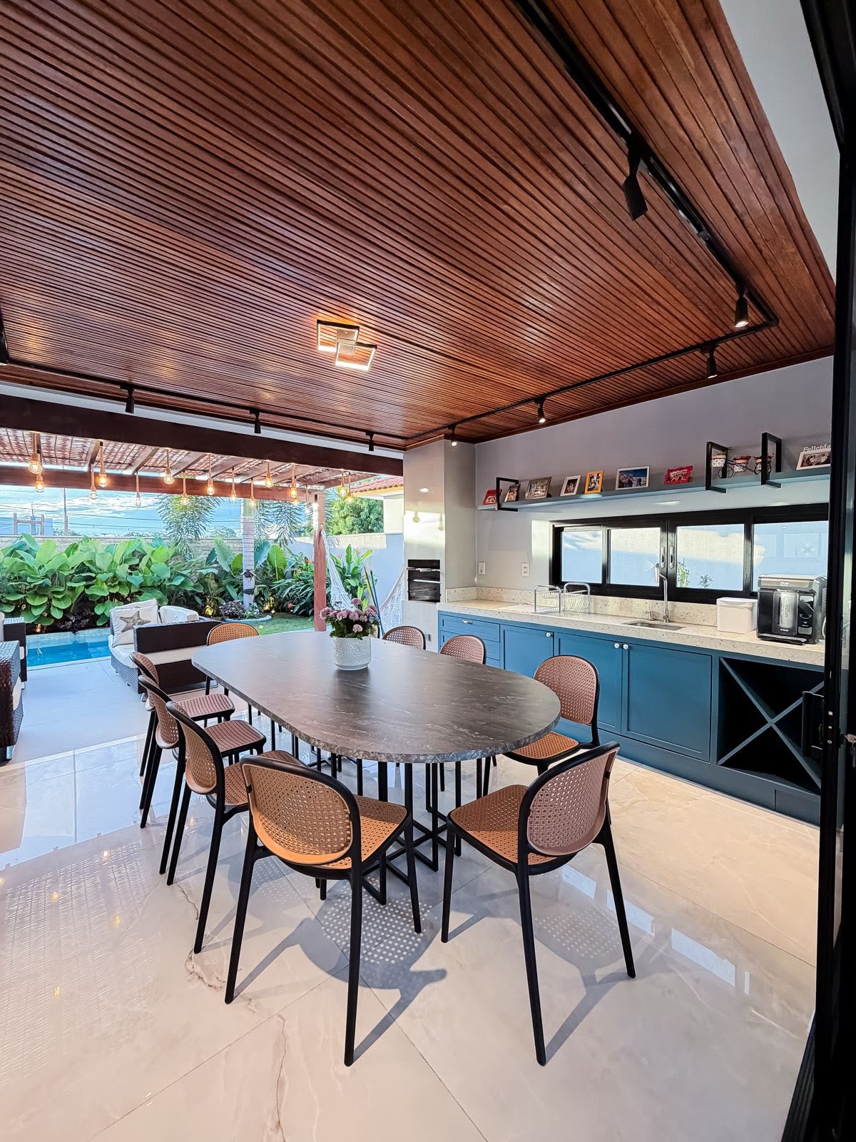 Casa à venda com 3 quartos, 2 suítes, 4 vagas e 280m² no Sim, Feira de Santana (BA) — foto 8 de 26