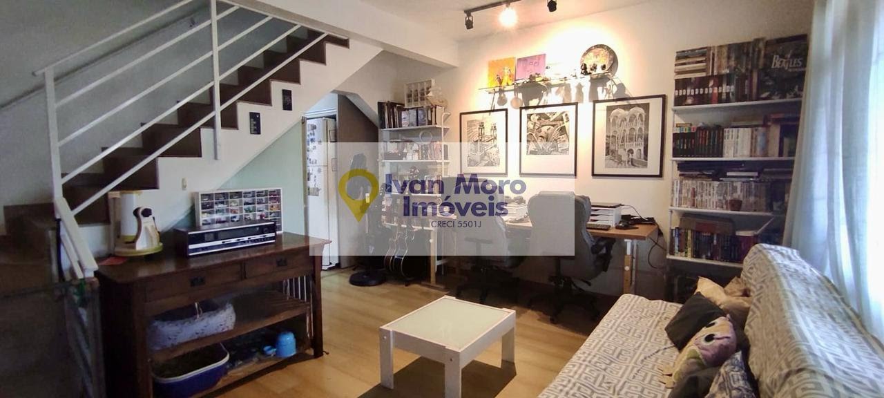 Apartamento à venda com 2 quartos, 1 banheiro, 1 vaga e 83m² no Canasvieiras, Florianópolis — foto principal