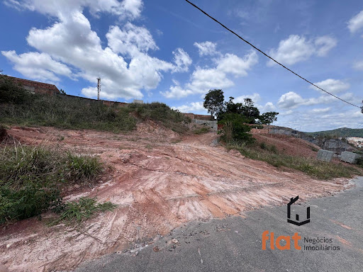 Terreno à Venda no bairro Jardim Castelo Branco, Pará de Minas – R$250 mil