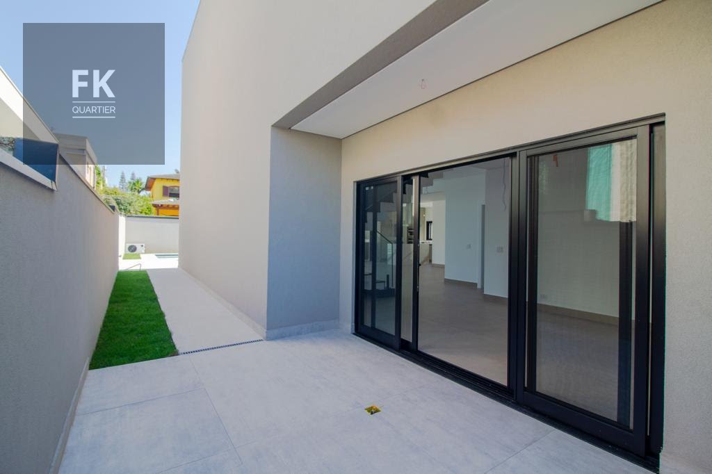 Casa à venda com 4 quartos, 4 suítes, 6 vagas e 430m² no Alphaville Residencial Dois, Barueri (SP) — foto 8 de 30