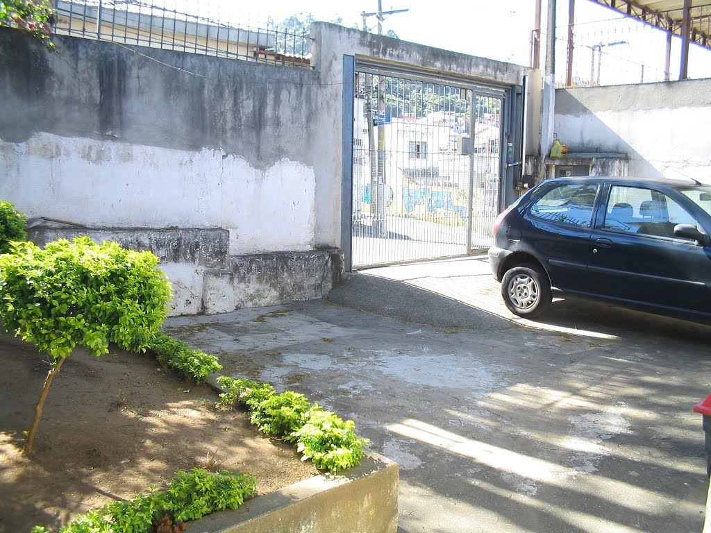 Frente interna da casa