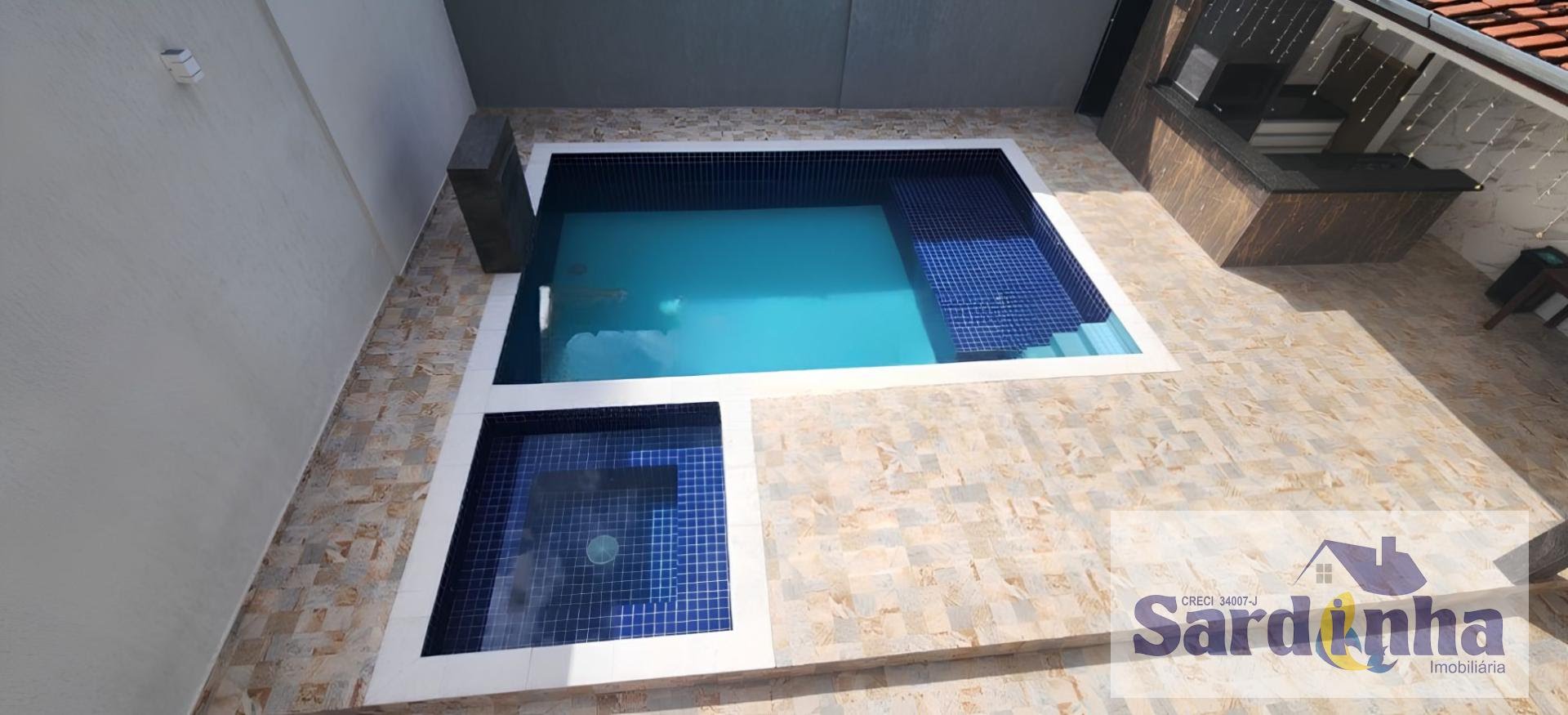 Casa à venda com 6 quartos, 5 suítes, 3 vagas e 300m² no Balneário Praia do Pernambuco, Guarujá (SP) — foto 16 de 24