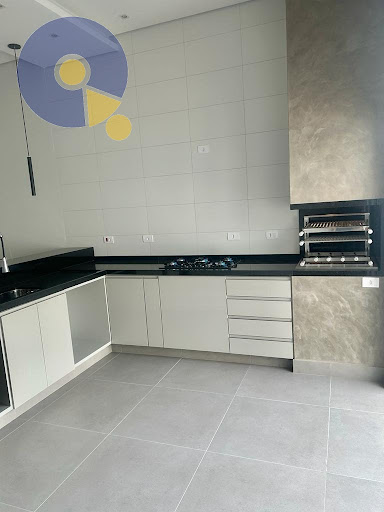 Casa novíssima com 3 suítes.  Imóvel especial!!!