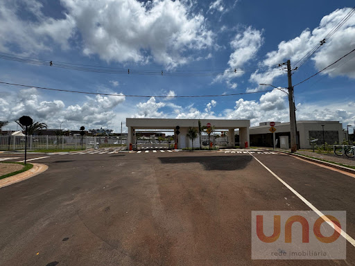 Sobrado em Condomínio em Parque dos Novos Estados - Campo Grande, MS