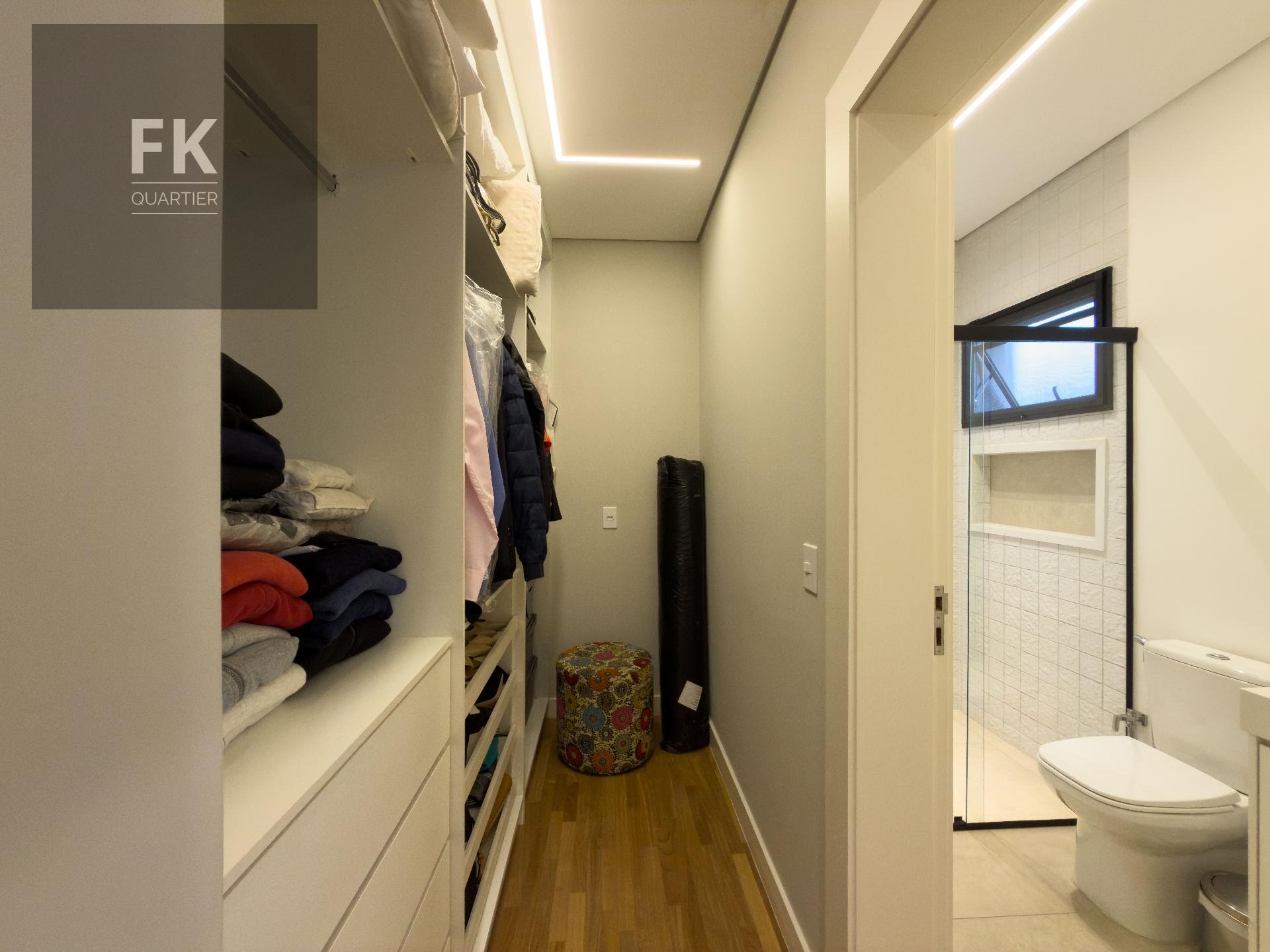 Casa à venda com 4 quartos, 4 suítes, 4 vagas e 360m² no Alphaville, Santana de Parnaíba (SP) — foto 23 de 27