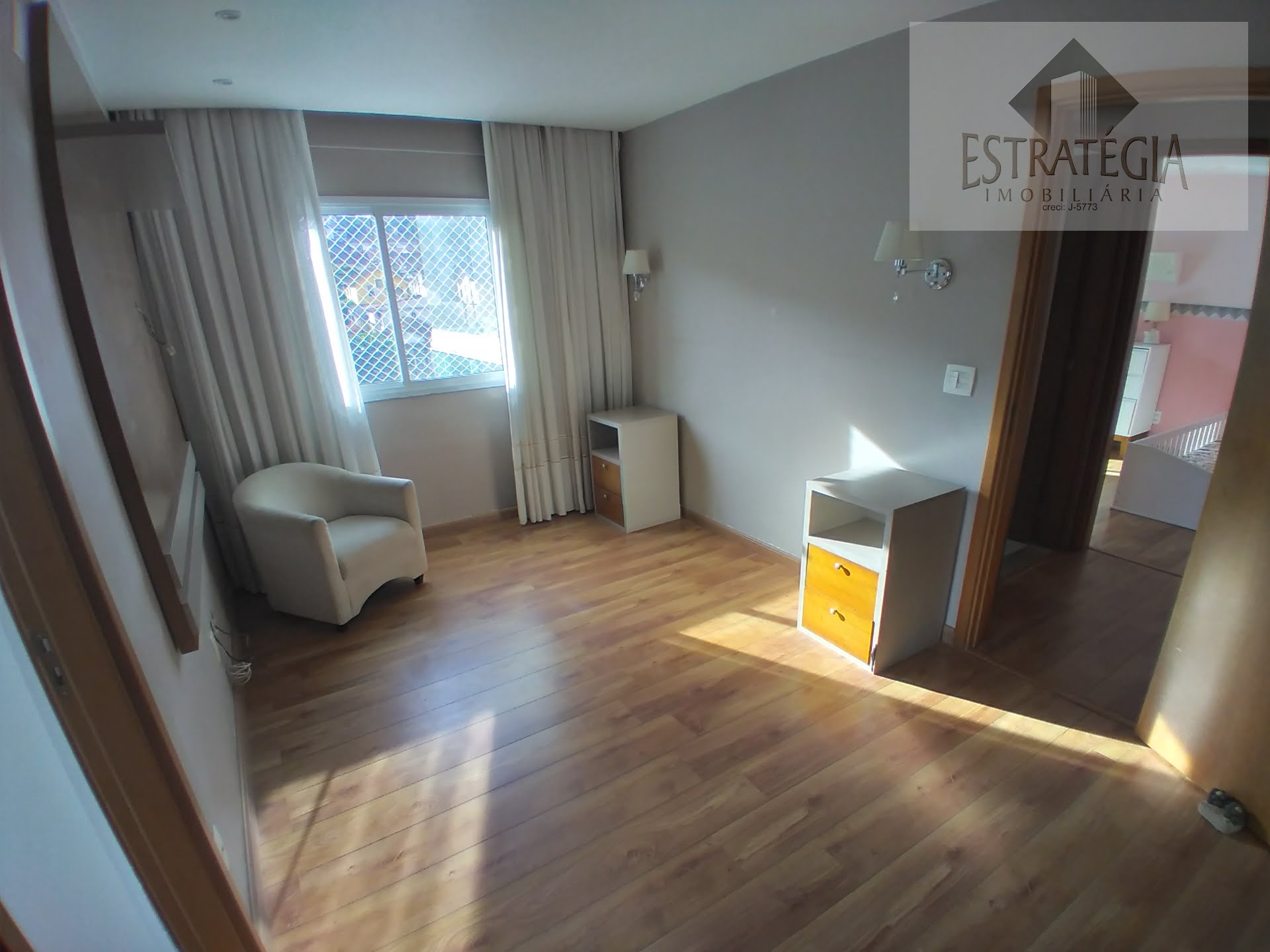 Apartamento à venda com 3 quartos, 1 suíte, 2 vagas e 120m² no Coronel Veiga, Petrópolis (RJ) — foto 23 de 27