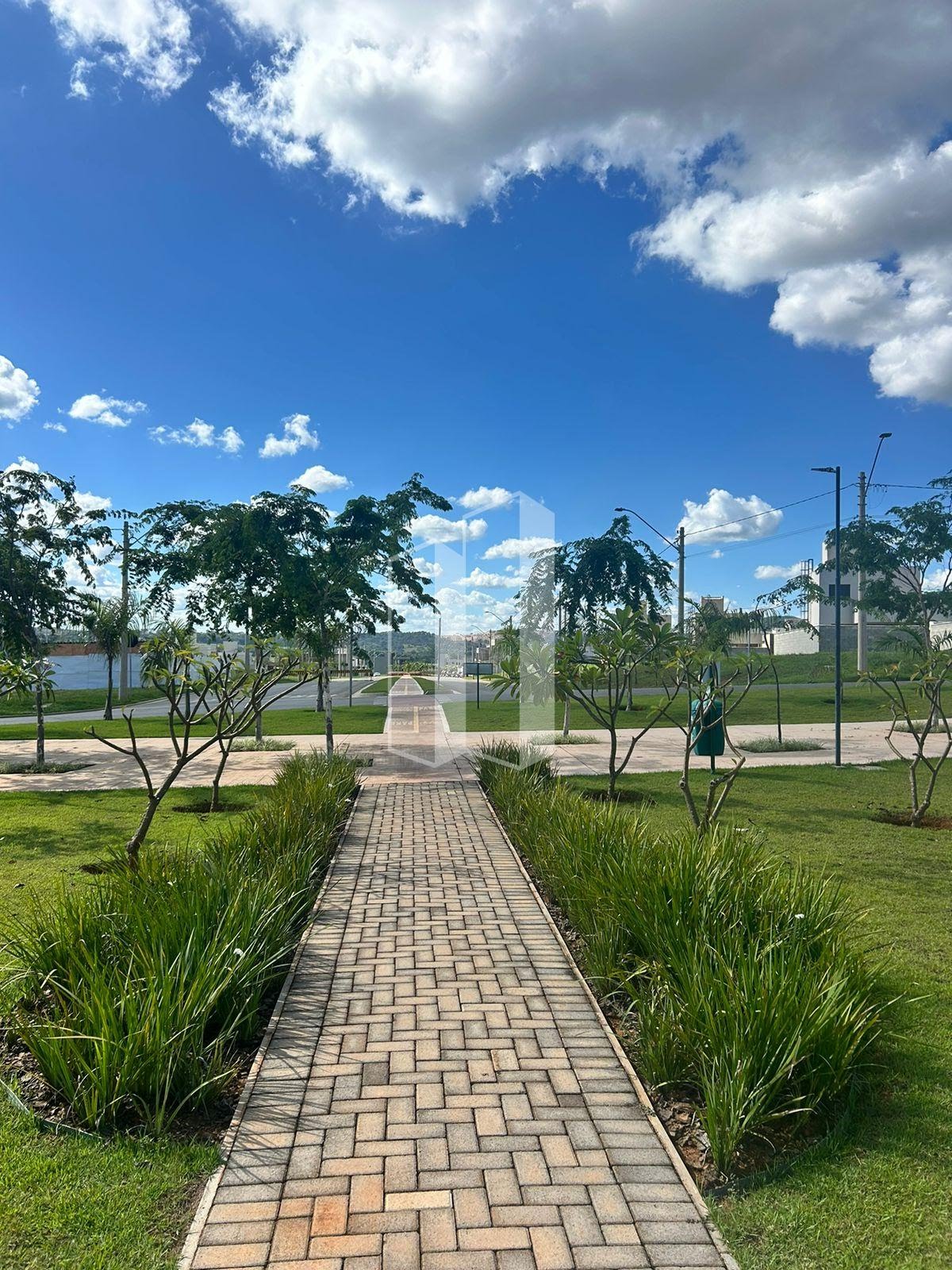Terreno à venda com 250m² de terreno no Jardins Parma, Senador Canedo (GO) — foto 26 de 27
