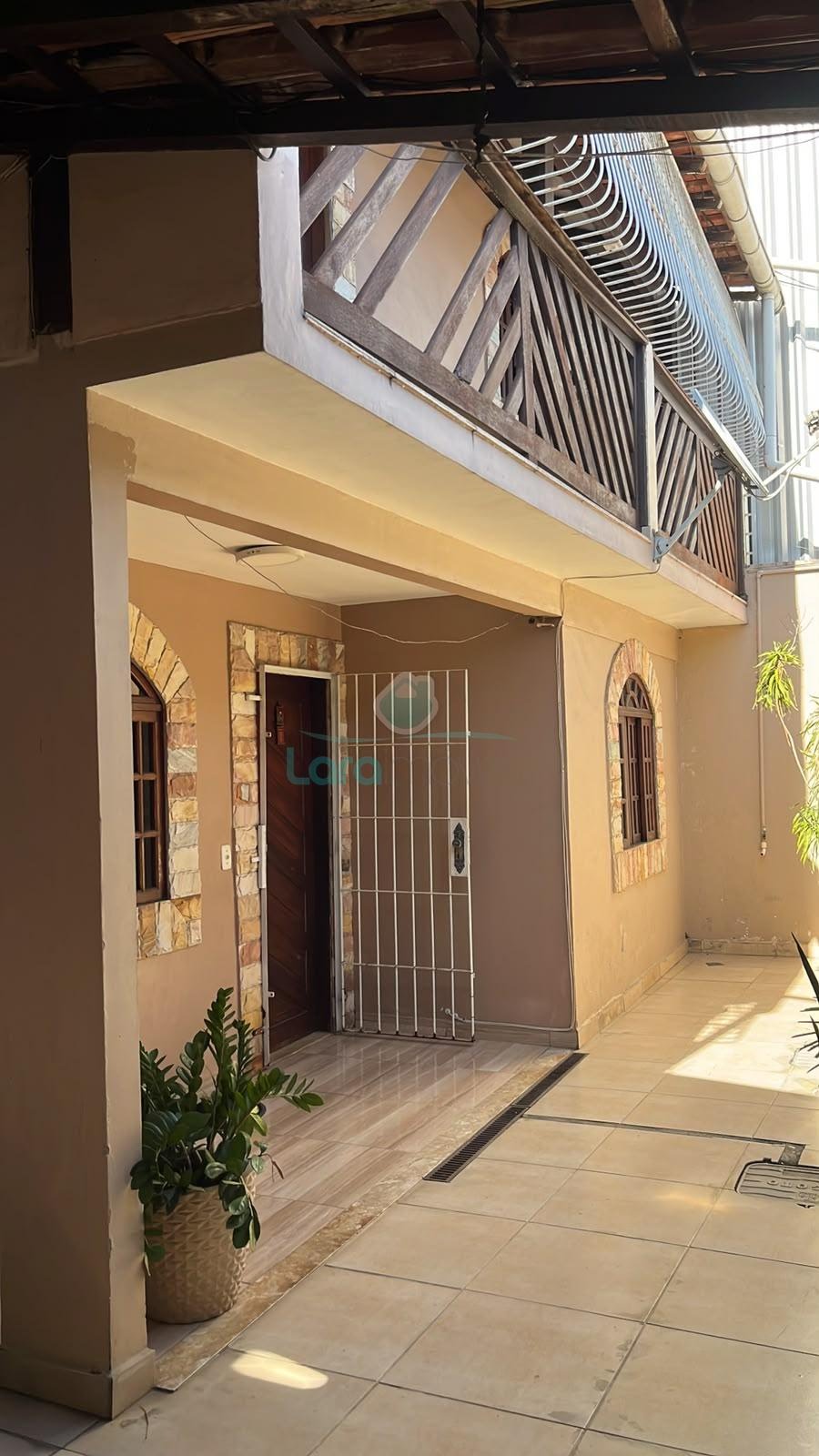 Casa à venda com 5 quartos, 5 banheiros, 3 vagas e 334m² no Sol Y Mar, Macaé — foto principal