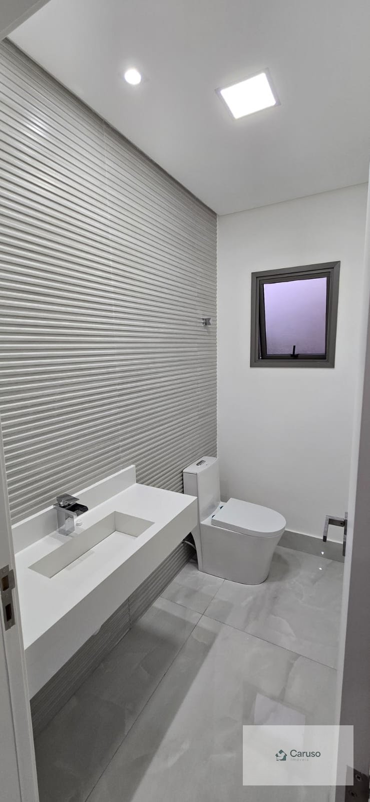 Casa à venda com 4 suítes, 4 vagas e 300m² no Condomínio Real Park, Arujá (SP) — foto 17 de 26