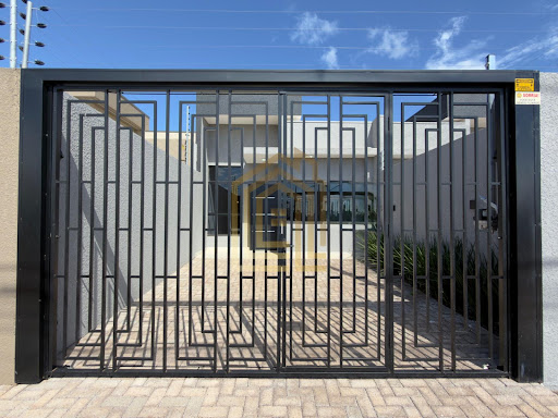 Casa à Venda no bairro Siena, Cascavel: 2 Suítes, 60m² por R$388 Mil