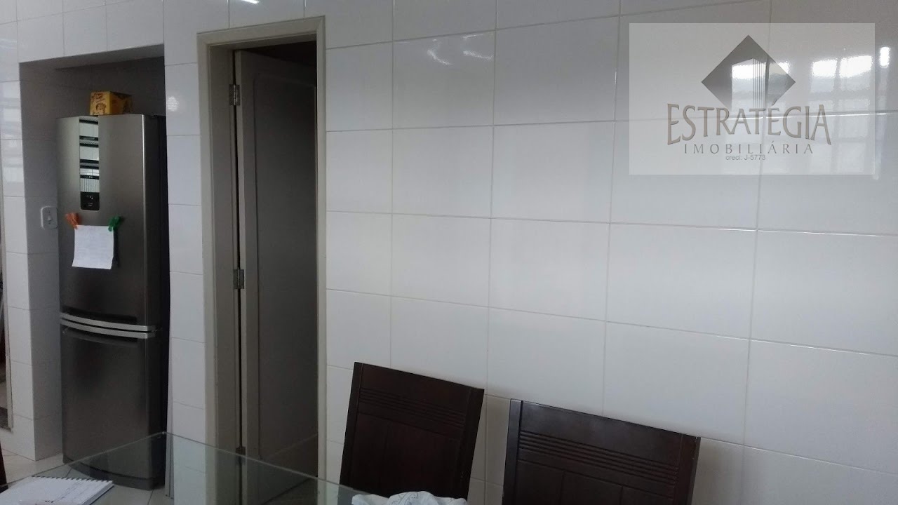 Casa à venda com 3 quartos, 1 banheiro, 4 vagas e 186m² no Centro, Petrópolis (RJ) — foto 5 de 9