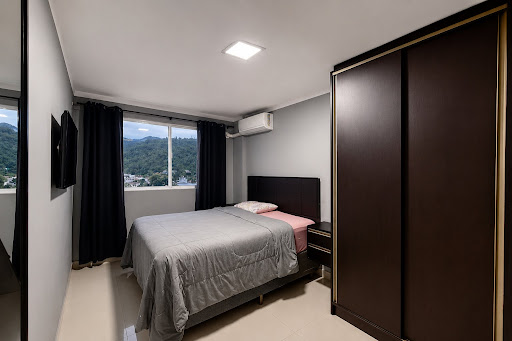 Apartamento em Bairro Rio Pequeno  -  Camboriú