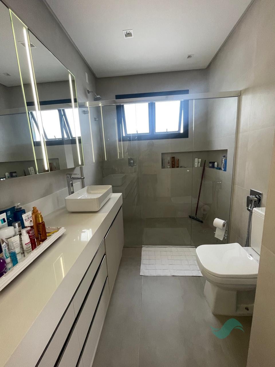 Casa à venda com 5 suítes, 3 vagas e 410m² no Jurerê Internacional, Florianópolis (SC) — foto 20 de 27