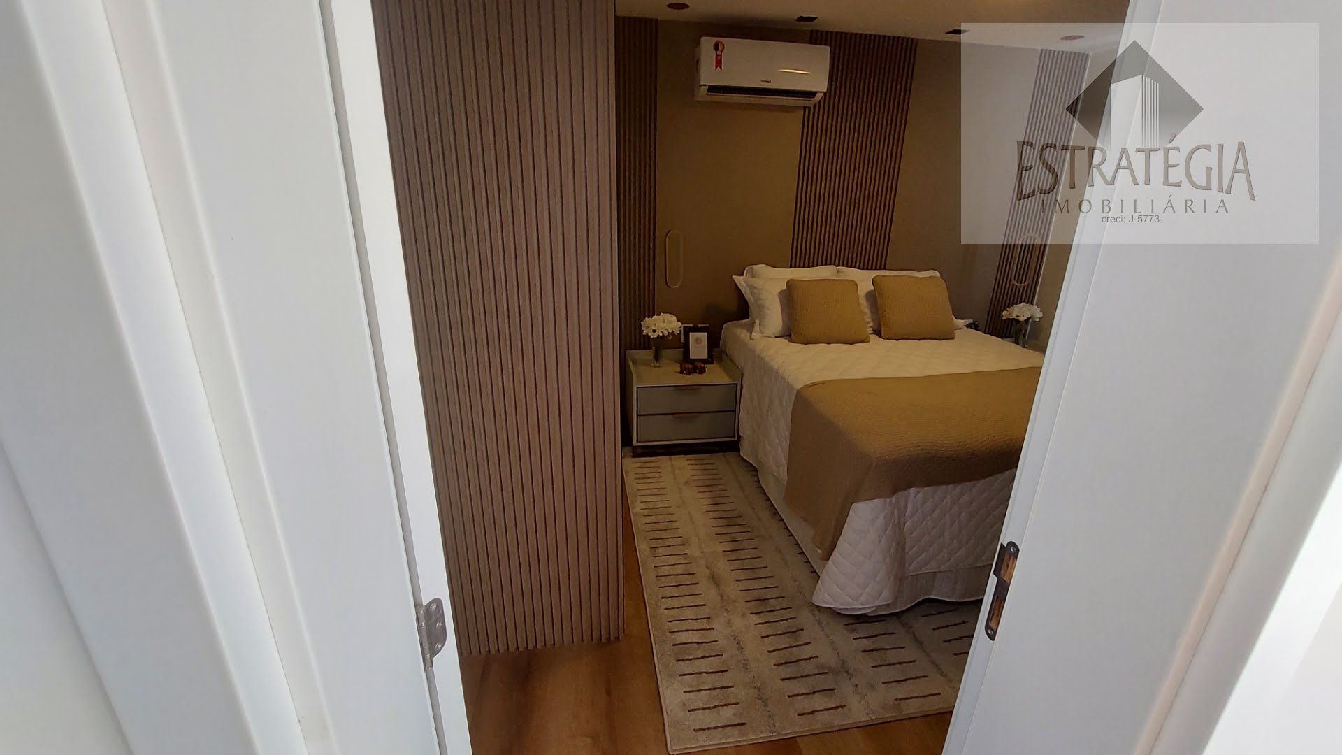 Casa à venda com 3 quartos, 3 suítes, 3 vagas e 240m² no Valparaíso, Petrópolis (RJ) — foto 17 de 25