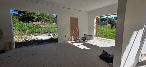 Casa à Venda em Arraial D'Ajuda: 2 Dorms, 200m², R$600mil