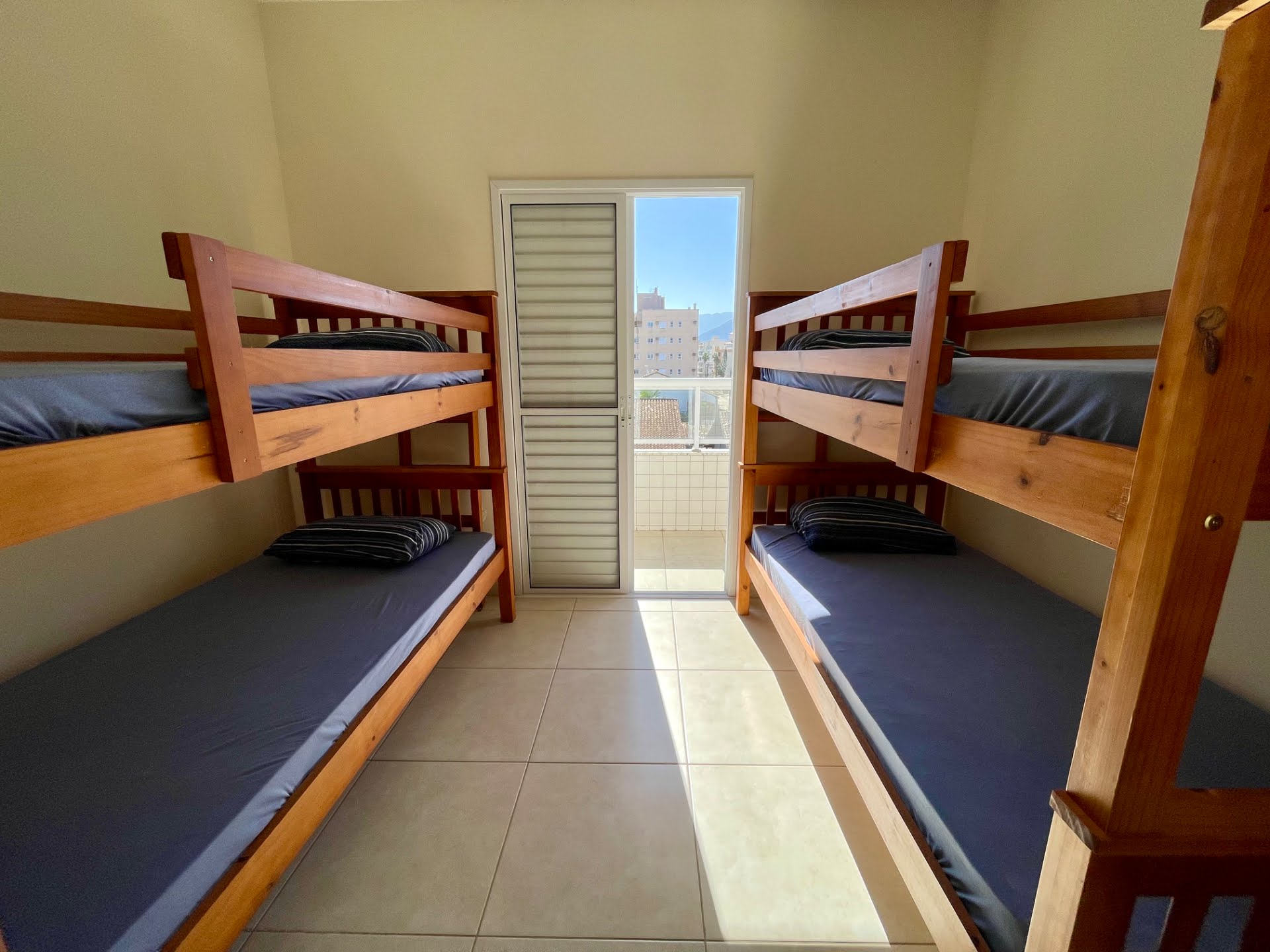 Apartamento à venda com 3 quartos, 1 suíte, 2 vagas e 100m² no Itaguá, Ubatuba (SP) — foto 9 de 12