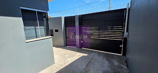 Casa à Venda em Nova Três Lagoas, 2 Dormitórios, R$210 mil