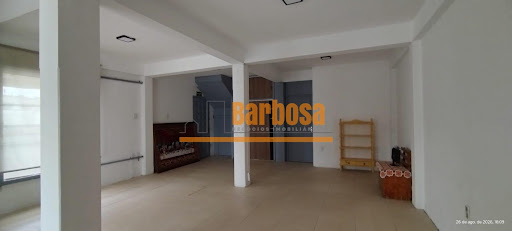 🏢 IMÓVEL COMERCIAL PARA LOCAÇÃO – ÁREA CENTRAL