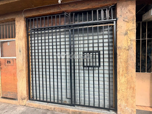 Loja em Parque Residencial Laranjeiras  -  Serra