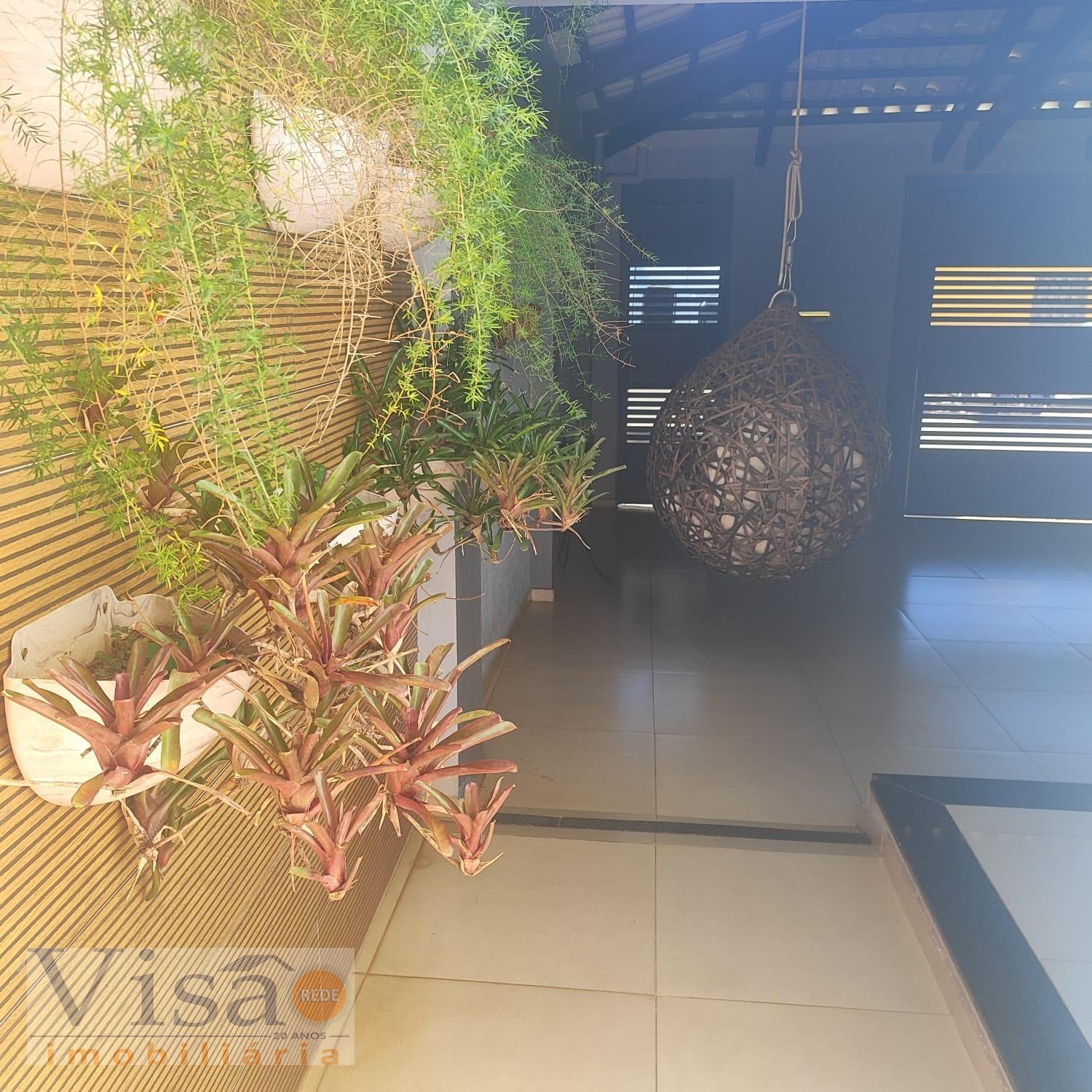 Casa à venda com 3 quartos, 1 suíte, 2 vagas e 250m² no Prado, Paracatu (MG) — foto 20 de 20