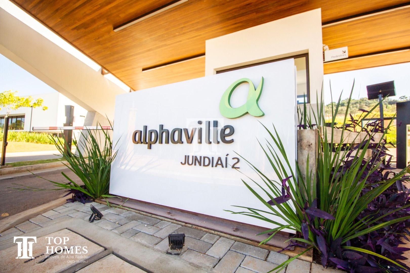 Terreno de esquina à venda no condomínio Alphaville Jundiaí II