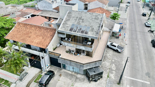 Sobrado em Guaratuba com 5 Dormitórios à Venda