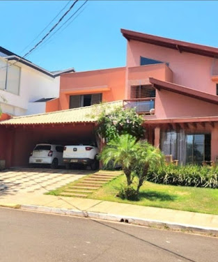 Sobrado Condomínio em Chácara Cachoeira  -  Campo Grande