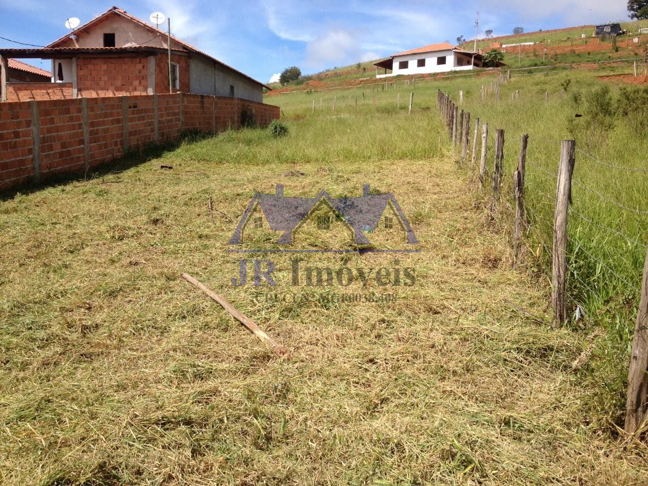 Terreno à venda com 200m² de terreno no Mato Dentro de Baixo, Piranguinho (MG) — foto 2 de 13