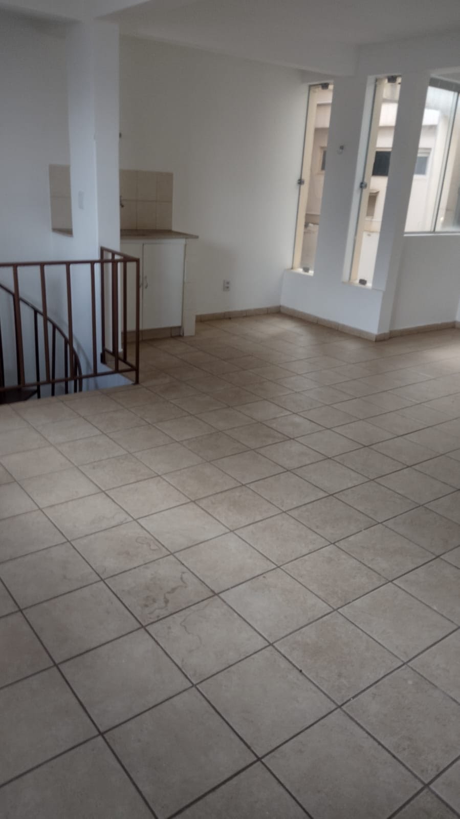 Comercial para alugar com 1 banheiro e 75m² no Centro, Paracatu (MG) — foto 2 de 4