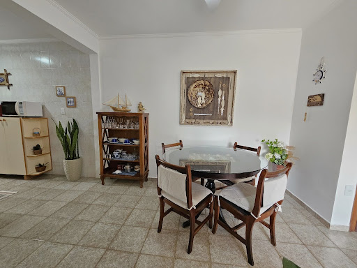 Apartamento de 2 dormitórios no Centro de Ubatuba