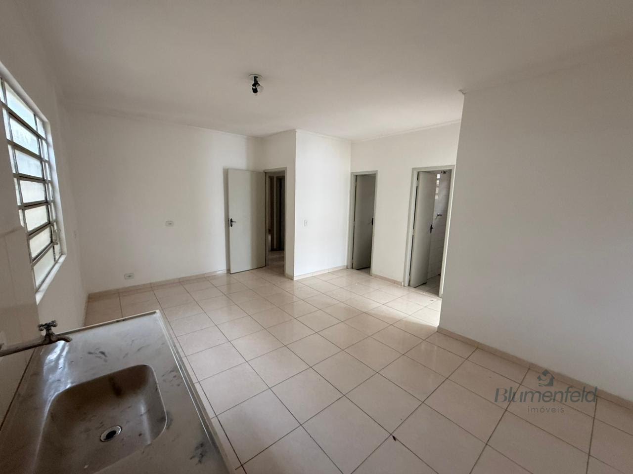 Casa para alugar com 4 quartos, 2 banheiros, 8 vagas e 150m² no Jardim Rincão, Arujá (SP) — foto 3 de 14