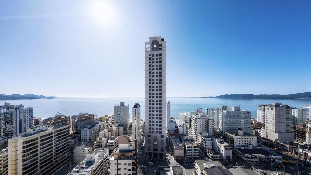 Apartamento à venda com 4 quartos, 4 suítes, 3 vagas e 230m² no Meia Praia, Itapema (SC) — foto 8 de 30