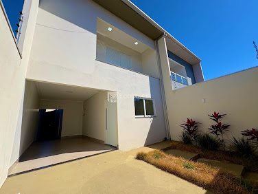 Casa em Loteamento Paineiras  -  Catalão