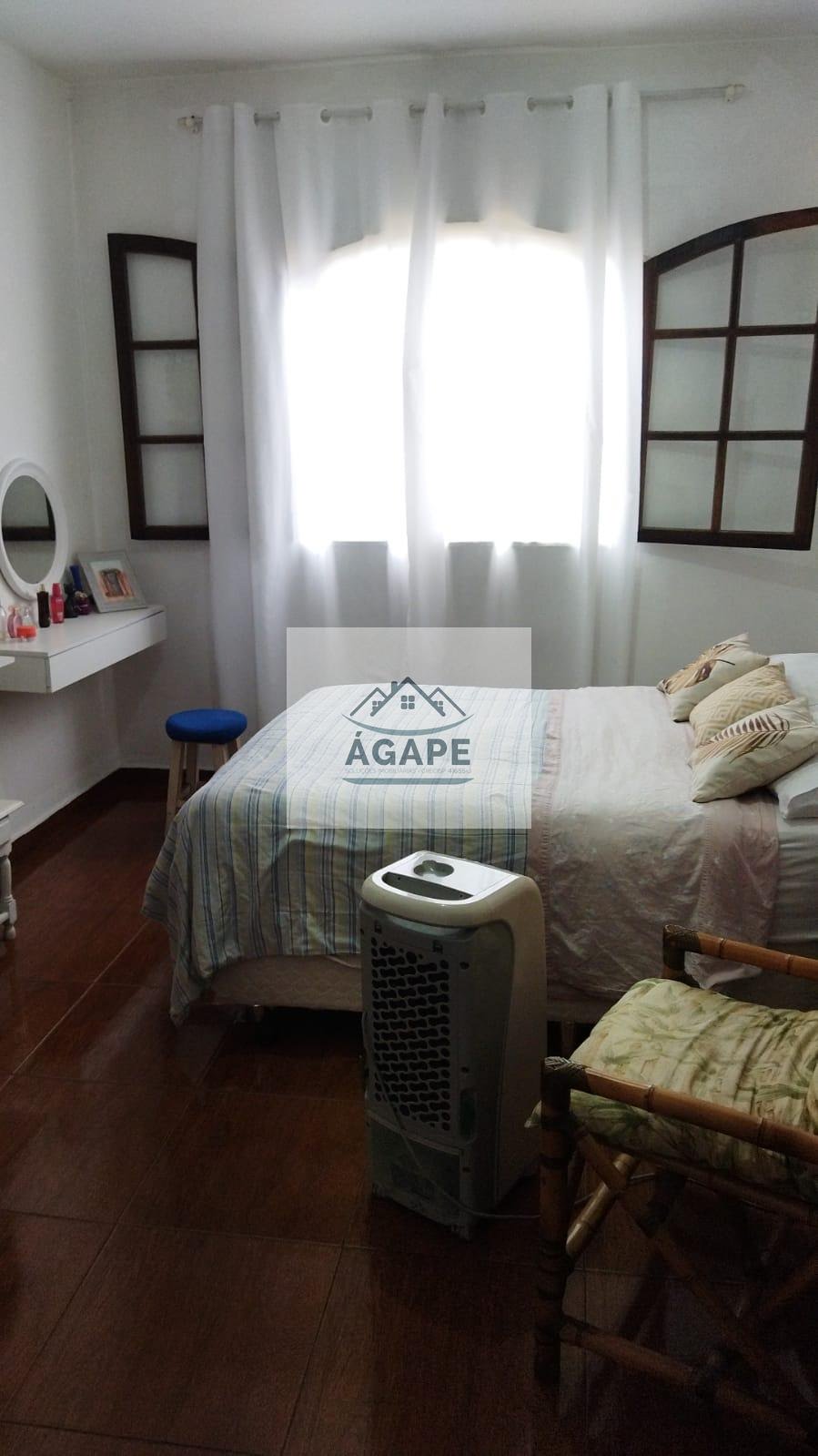 Casa à venda com 4 quartos, 2 banheiros, 2 vagas e 164m² no Parque Nações Unidas, São Paulo (SP) — foto 8 de 14