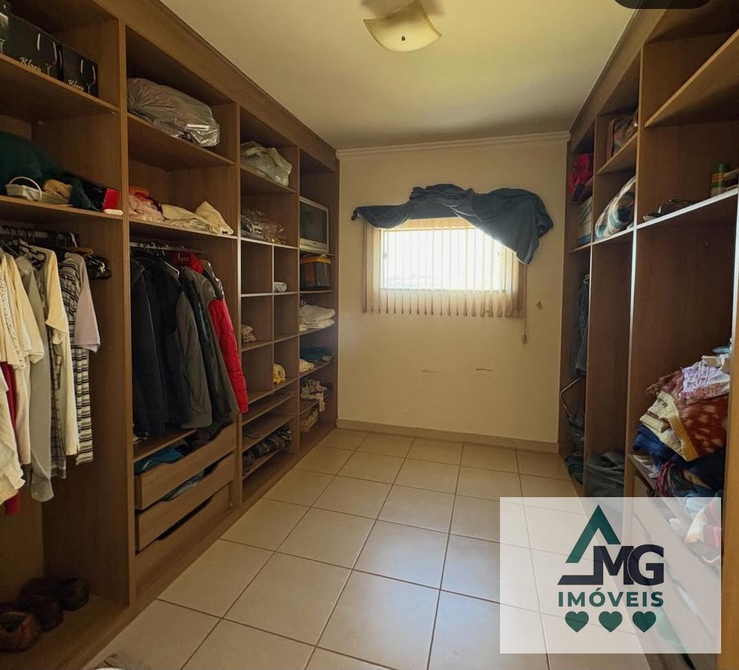 Casa à venda com 3 quartos, 1 suíte, 1 vaga e 274m² no São Conrado, Três Corações (MG) — foto 11 de 17