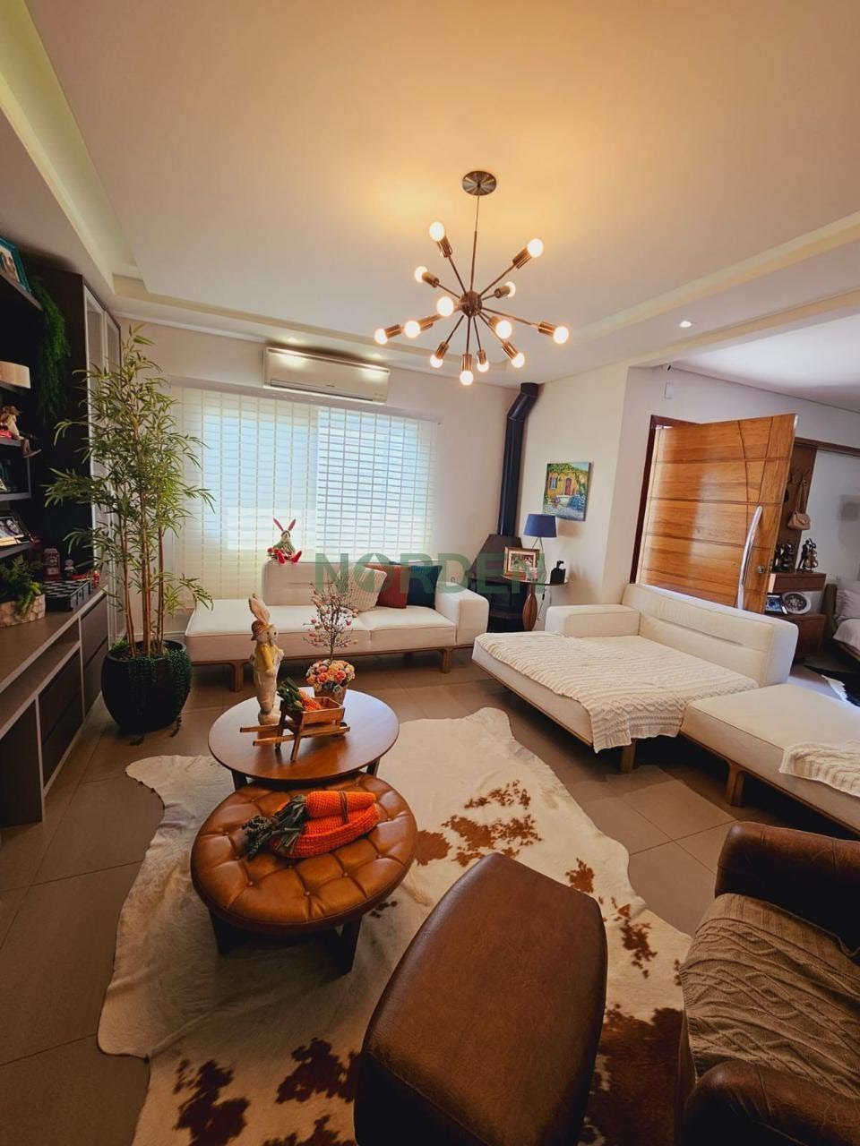 Casa 03 Dorm. de 228 m² com 3 quartos na Casa 03 Dorm. 3 Quartos 228m² — Ingleses Norte, Ingleses Norte