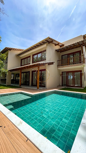 Casa 04 Dorm. em Arraial D'ajuda  -  Porto Seguro