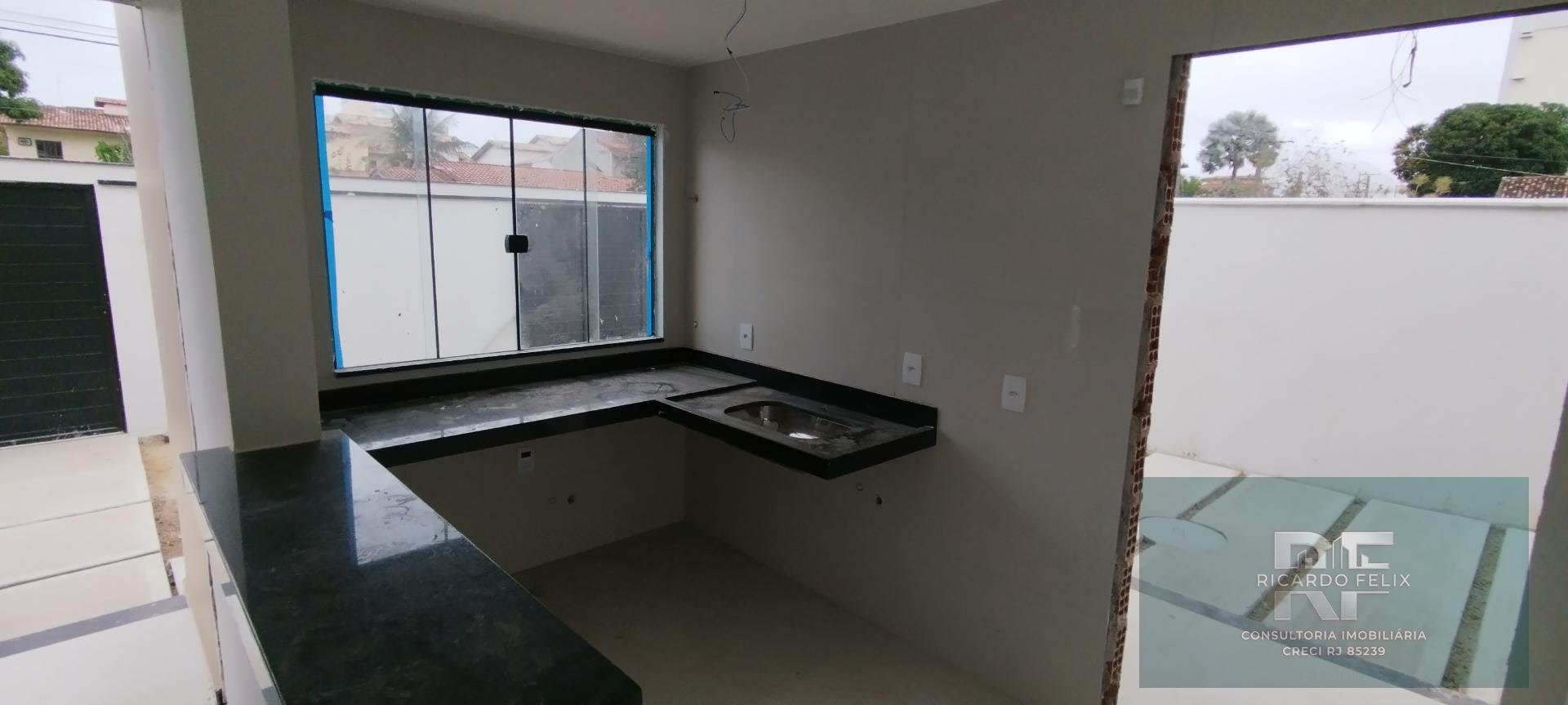 Casa à venda com 3 quartos, 1 suíte, 2 vagas e 75m² no Extensão do Bosque, Rio das Ostras (RJ) — foto 5 de 16