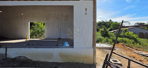 Casa à Venda em Arraial d'Ajuda: 2 Suítes, 120m², R$870mil